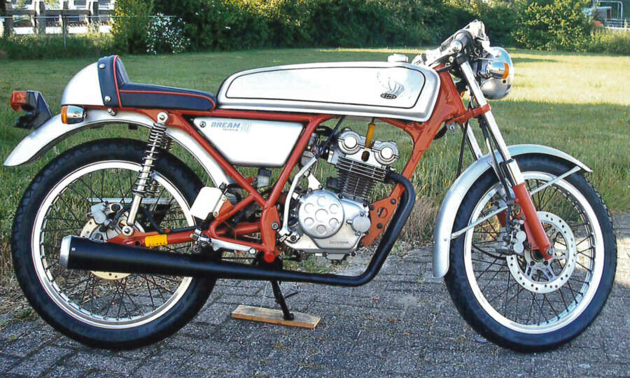 Honda dream 1